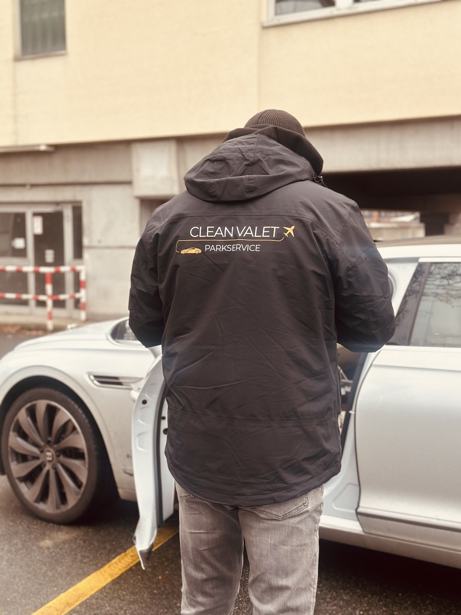 parking-images/vgN2PPrAD9jG5bj4KB8riHcggzwqKnh110ZRtVaN.jpg